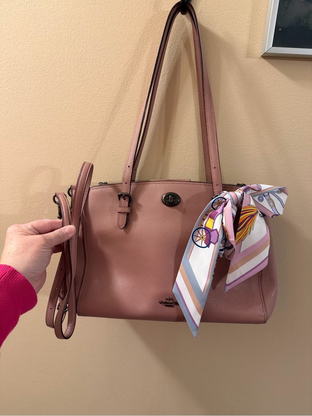 Coach Turnlock Carryall 29 in Crossgrain Leather style 37782 Blush pink